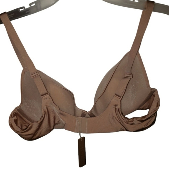 NWT SKIMS Weightless Demi Bra 44A - Picture 3 of 3